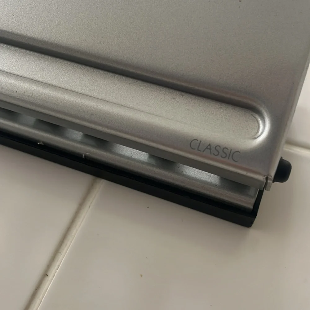 Classic Franklin covey hole punch